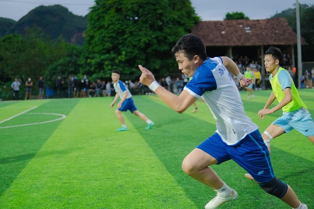 火箭轻取爵士，申京+格林合砍54分，阿门替补稳定贡献，范乔丹仍铁砧.